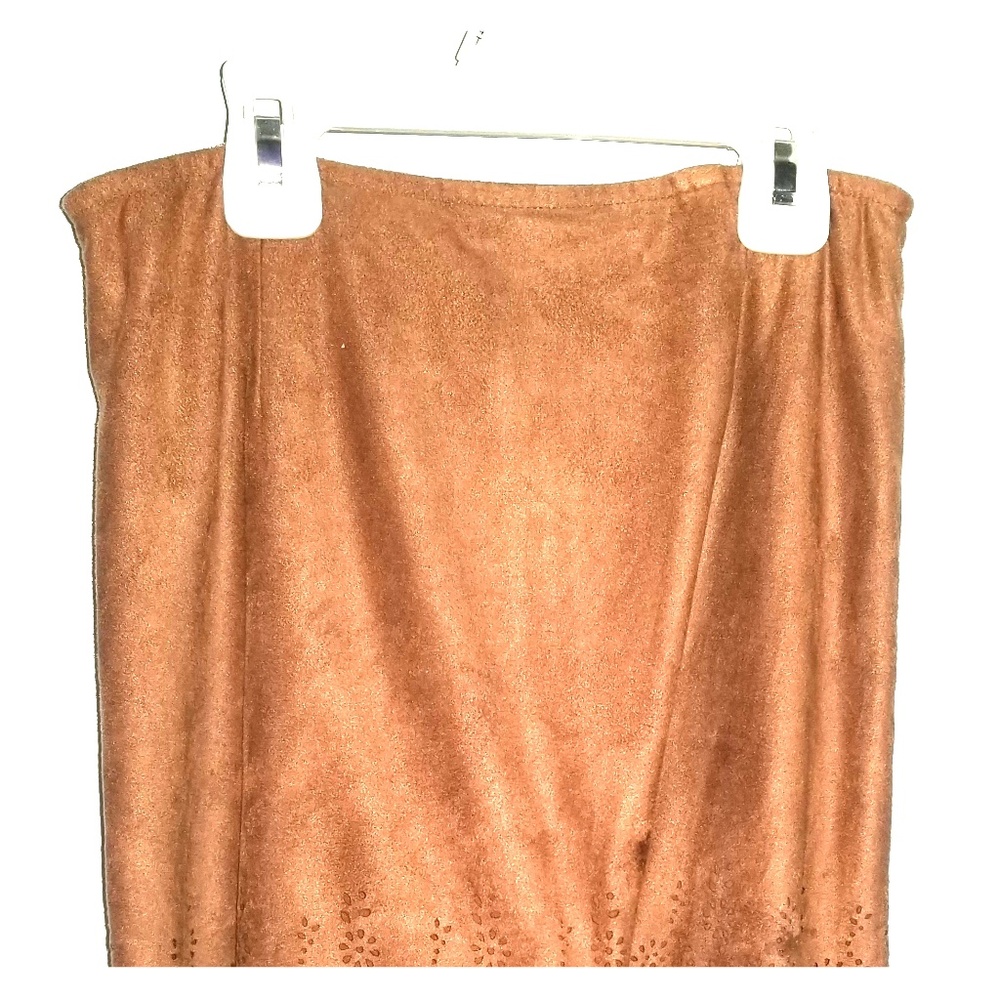 NWOT faux suede skirt
